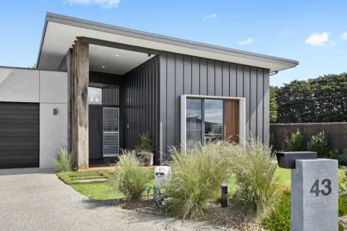 Constructed by: Pivot Homes, Material Partner: Timberzoo