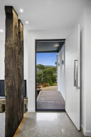 Constructed by: Pivot Homes, Material Partner: Timberzoo