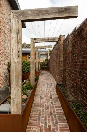 Newtown, Constructed by: Otway Builders & Alpina Joinery, Photographer: Supreme Digital Media, Material Partner: Timberzoo